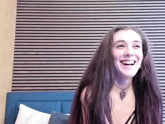 Explore our live girls sluts from our Custom and Multi clubs and checkout exclusive access to highly interactive content, such as shape, hair, titties, pussy type and many more.