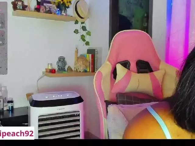 Explore our live girls sluts from our Custom and Multi clubs and checkout exclusive access to highly interactive content, such as shape, hair, titties, pussy type and many more.