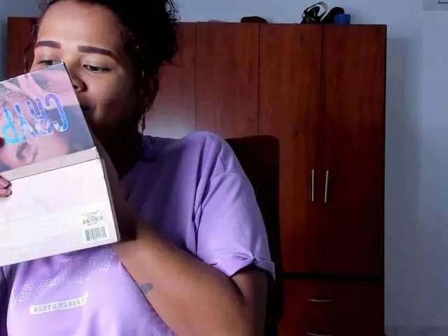 Sara-Walsh from BongaCams is Freechat