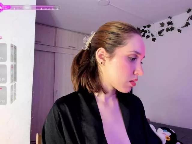 Explore our live girls sluts from our Custom and Multi clubs and checkout exclusive access to highly interactive content, such as shape, hair, titties, pussy type and many more.