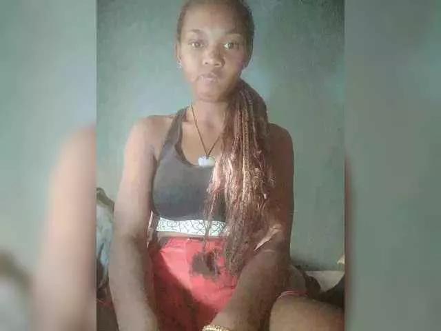 Sarah02 from BongaCams