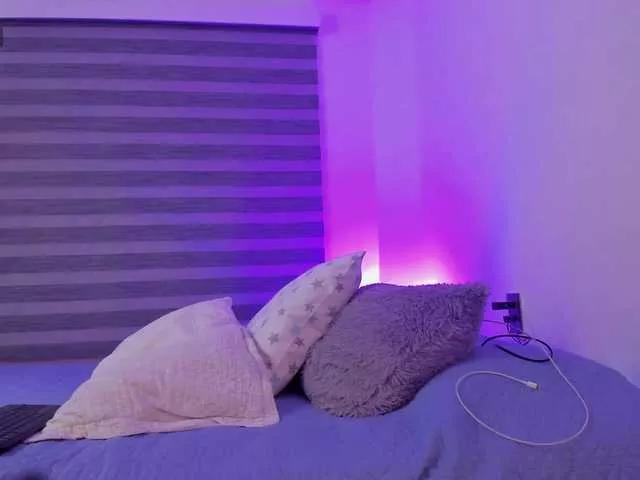 SaraMar from BongaCams
