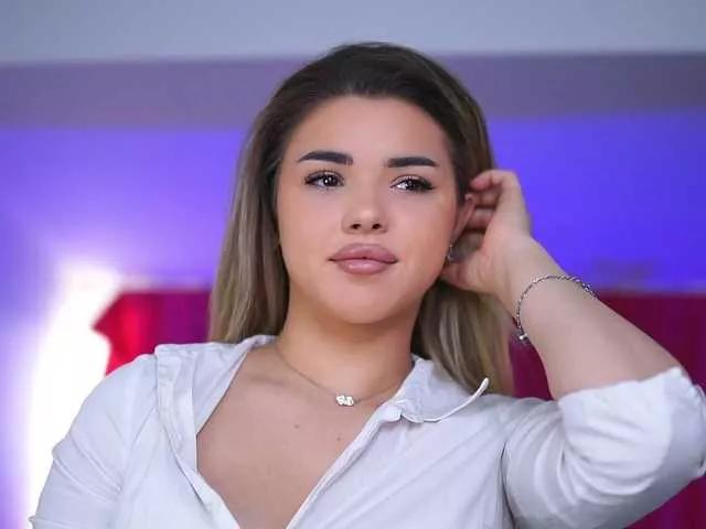 Explore our live girls sluts from our Custom and Multi clubs and checkout exclusive access to highly interactive content, such as shape, hair, titties, pussy type and many more.