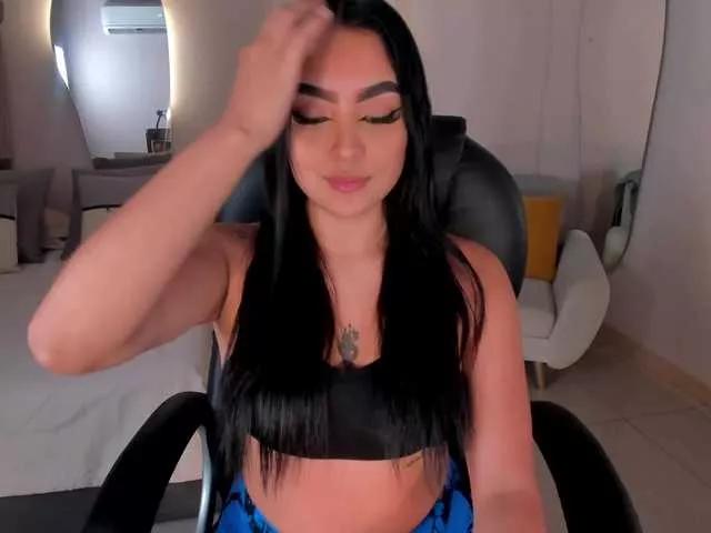 sarawinstone from BongaCams