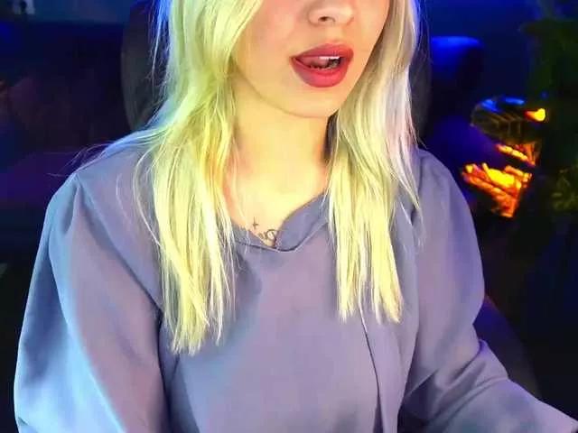 SashaBlooms from BongaCams