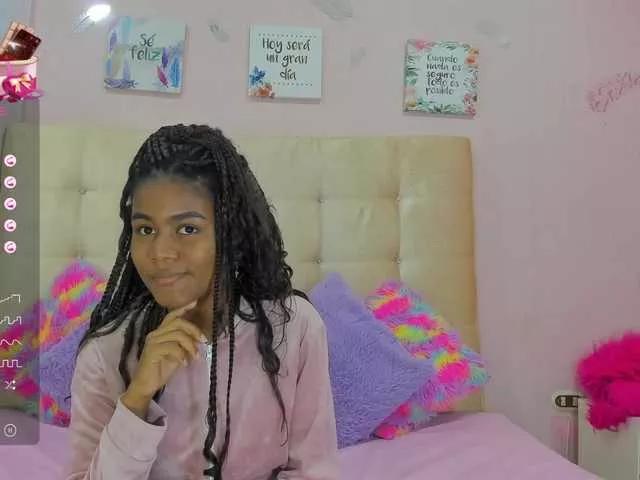 SashaLuxx from BongaCams