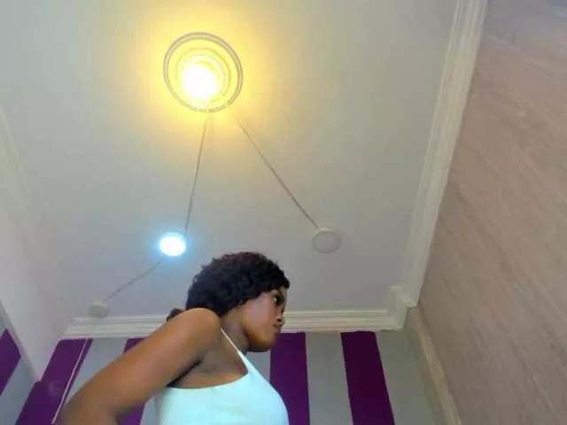 SashaLuxx from BongaCams