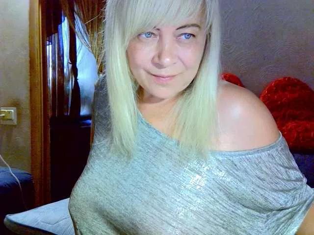 Savan35na from BongaCams