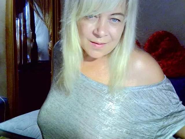Savan35na from BongaCams