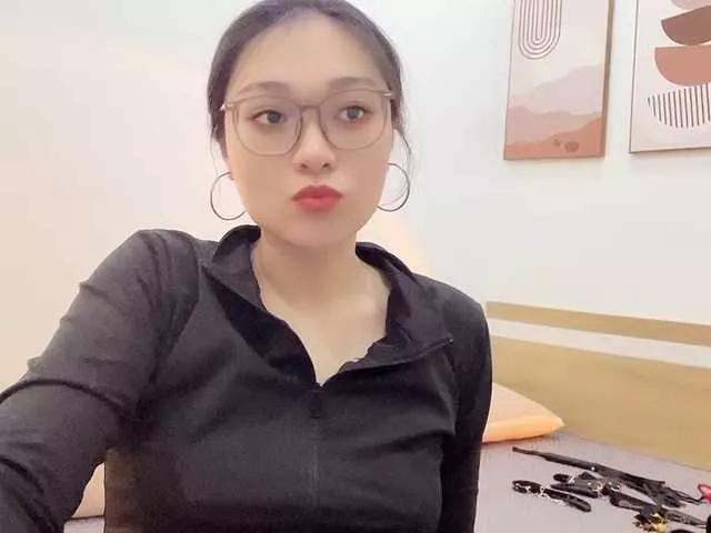 Selena295 from BongaCams is Freechat