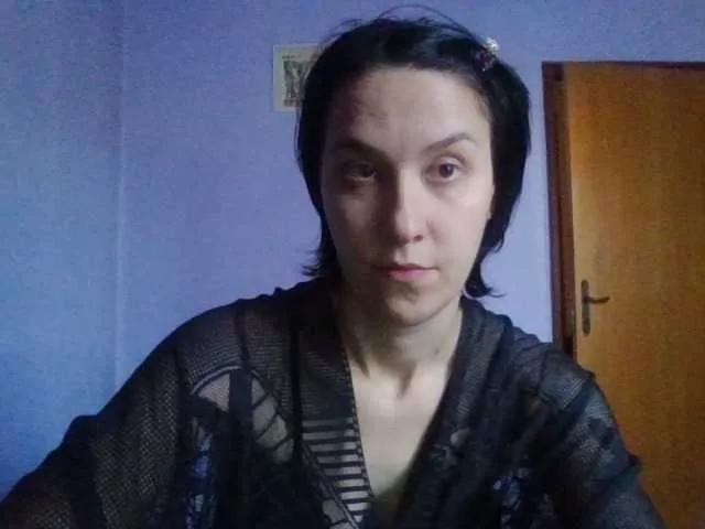 Selletys from BongaCams is Freechat