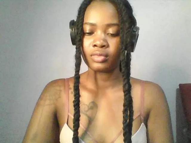 sexie-queen from BongaCams is Freechat