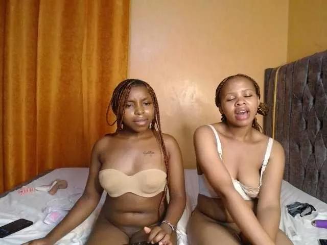 SexxyElsie from BongaCams