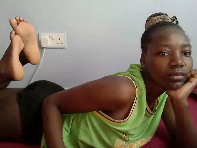 Sexydee14 on BongaCams