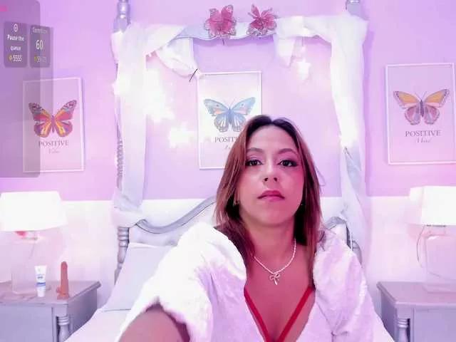 Explore our live girls sluts from our Custom and Multi clubs and checkout exclusive access to highly interactive content, such as shape, hair, titties, pussy type and many more.