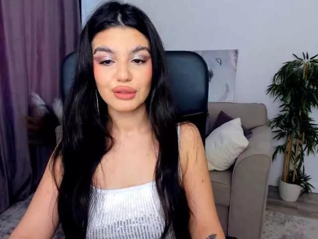 Explore our live girls sluts from our Custom and Multi clubs and checkout exclusive access to highly interactive content, such as shape, hair, titties, pussy type and many more.