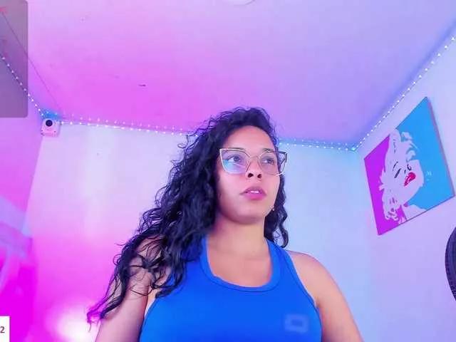 Explore our live girls sluts from our Custom and Multi clubs and checkout exclusive access to highly interactive content, such as shape, hair, titties, pussy type and many more.