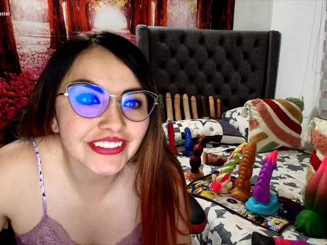 Explore our live girls sluts from our Custom and Multi clubs and checkout exclusive access to highly interactive content, such as shape, hair, titties, pussy type and many more.