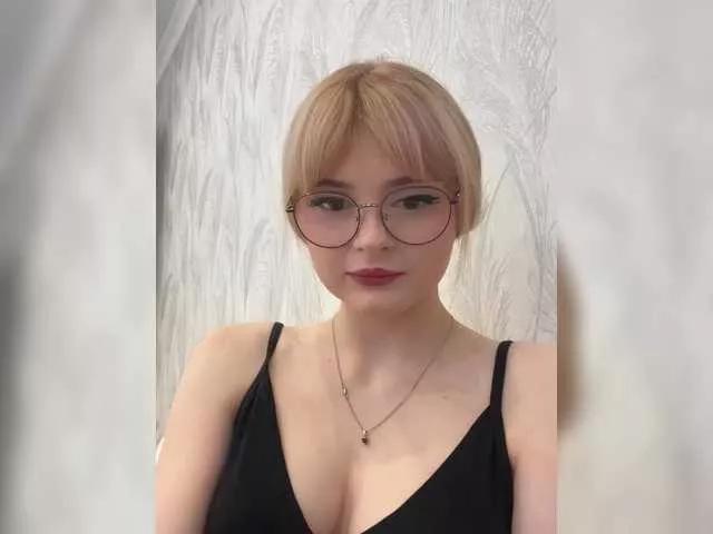 Sophie-doll from BongaCams is Freechat