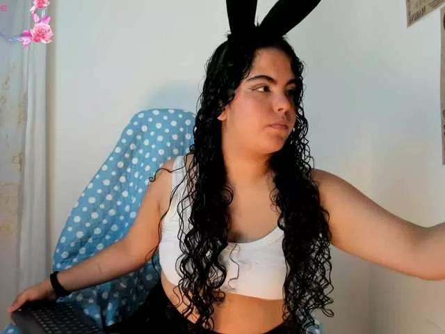Explore our live girls sluts from our Custom and Multi clubs and checkout exclusive access to highly interactive content, such as shape, hair, titties, pussy type and many more.