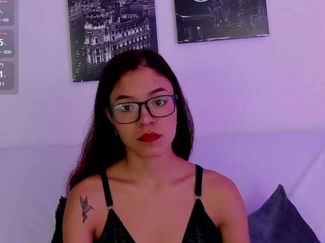 Explore our live girls sluts from our Custom and Multi clubs and checkout exclusive access to highly interactive content, such as shape, hair, titties, pussy type and many more.