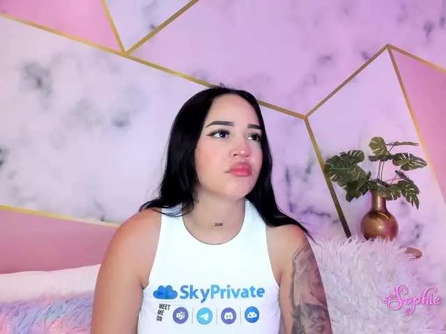 Explore our live girls sluts from our Custom and Multi clubs and checkout exclusive access to highly interactive content, such as shape, hair, titties, pussy type and many more.