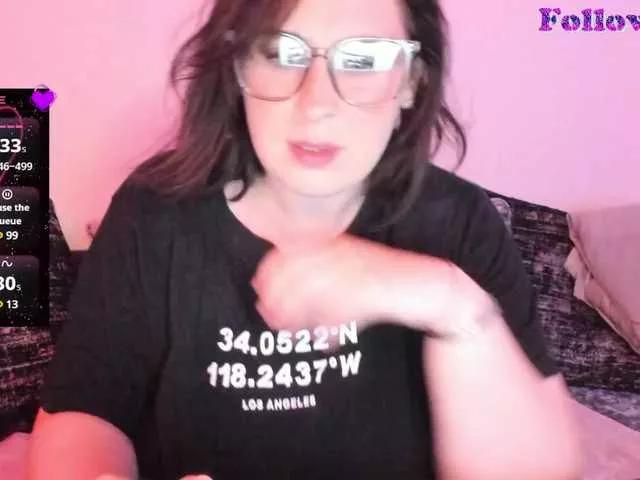 Explore our live girls sluts from our Custom and Multi clubs and checkout exclusive access to highly interactive content, such as shape, hair, titties, pussy type and many more.