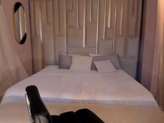 SunnyRiversX from BongaCams