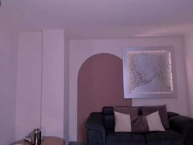 SussyBell from BongaCams