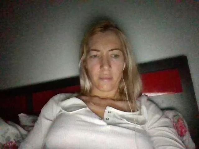 Suuzykiss from BongaCams