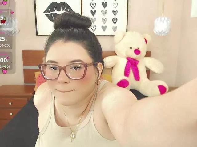 Explore our live girls sluts from our Custom and Multi clubs and checkout exclusive access to highly interactive content, such as shape, hair, titties, pussy type and many more.