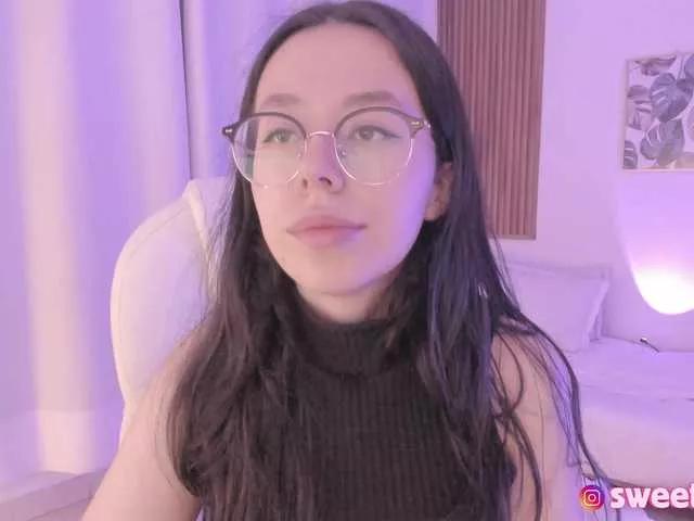 Explore our live girls sluts from our Custom and Multi clubs and checkout exclusive access to highly interactive content, such as shape, hair, titties, pussy type and many more.