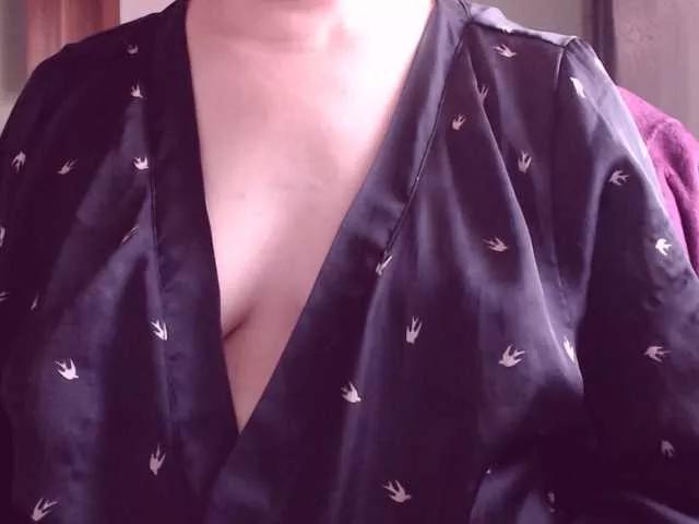 sweetbrunete from BongaCams