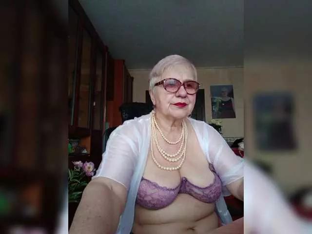 SweetCherry00 from BongaCams