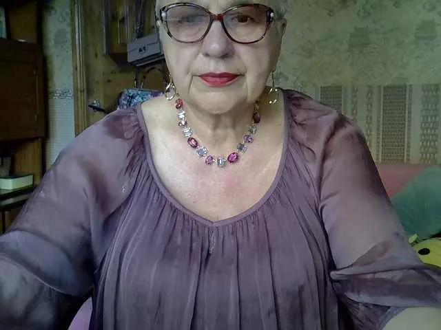 SweetCherry00 from BongaCams