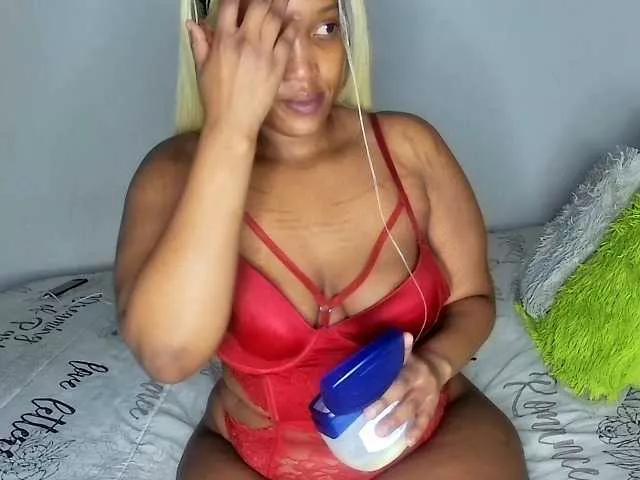Sweetheartcocomwllow from BongaCams is Freechat