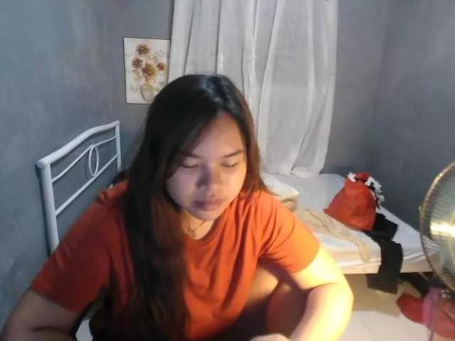 sweetiepiee from BongaCams