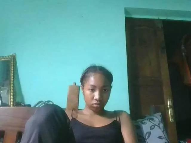 Sweetiepop from BongaCams