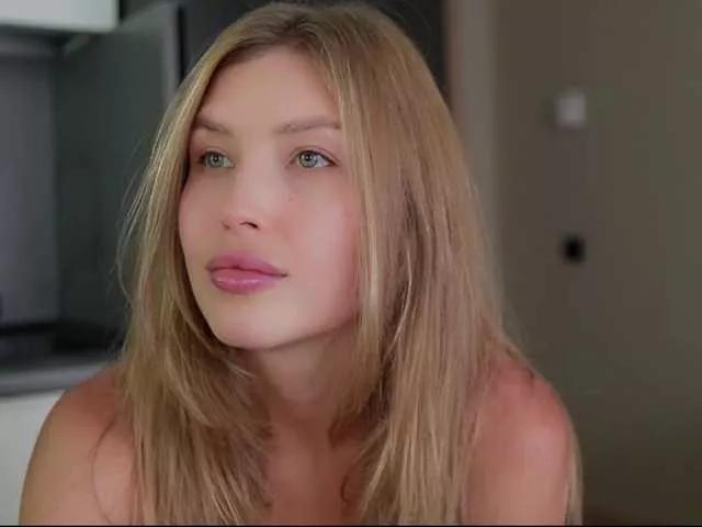 sweetpeach77 from BongaCams