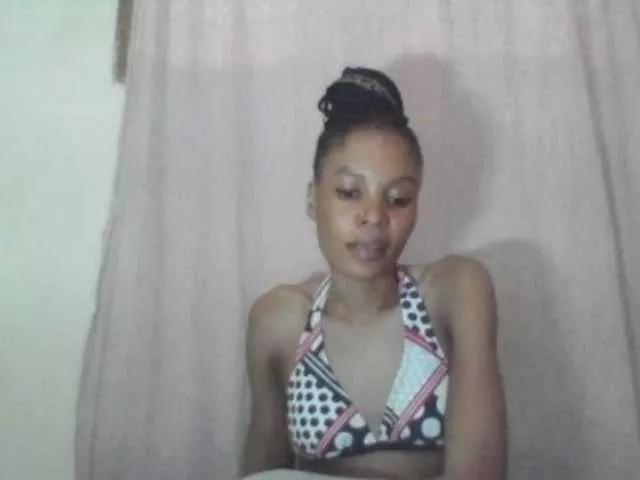 Sweetpetite254 from BongaCams