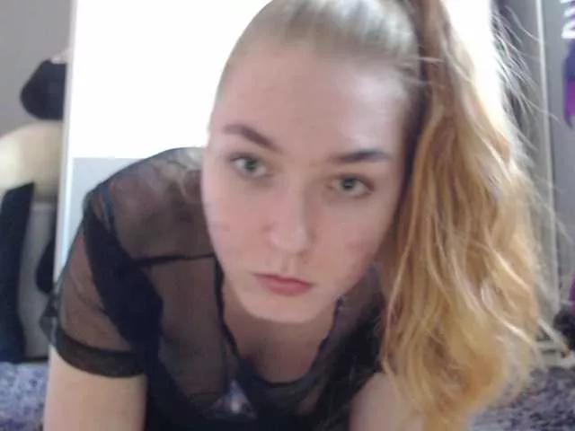 Explore our live girls sluts from our Custom and Multi clubs and checkout exclusive access to highly interactive content, such as shape, hair, titties, pussy type and many more.