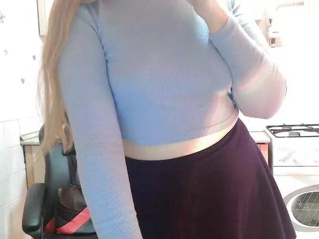 Explore our live girls sluts from our Custom and Multi clubs and checkout exclusive access to highly interactive content, such as shape, hair, titties, pussy type and many more.
