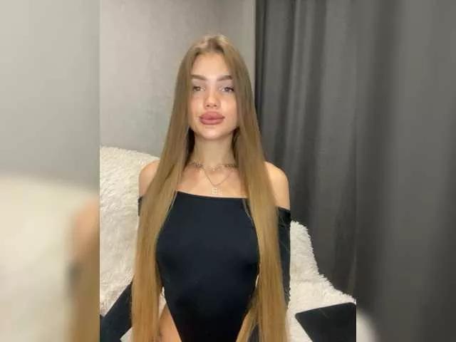 Explore our live girls sluts from our Custom and Multi clubs and checkout exclusive access to highly interactive content, such as shape, hair, titties, pussy type and many more.