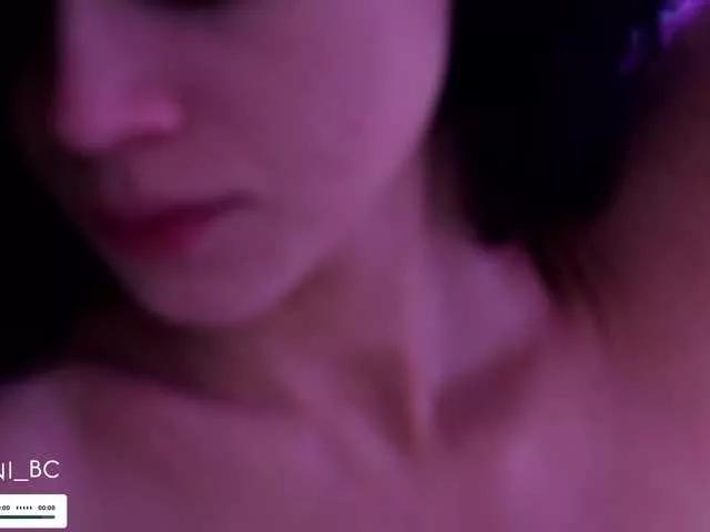 Taanni from BongaCams