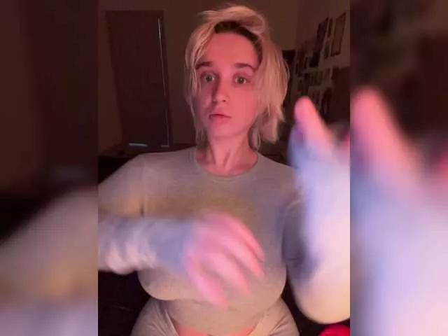 tamagotchigirl from BongaCams