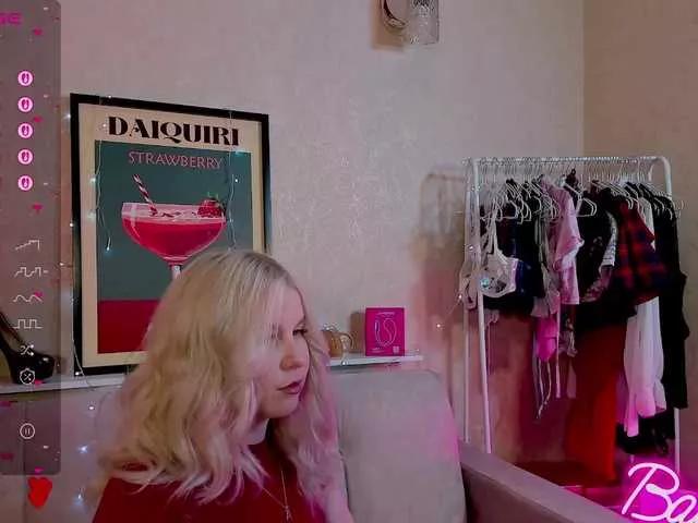 Explore our live girls sluts from our Custom and Multi clubs and checkout exclusive access to highly interactive content, such as shape, hair, titties, pussy type and many more.