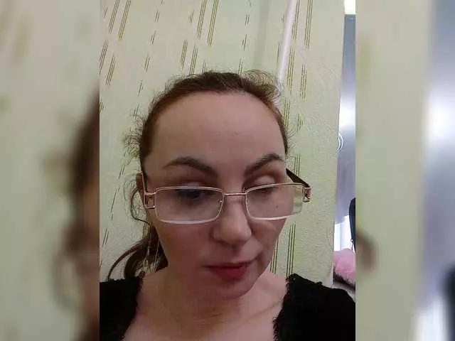 TessBertie from BongaCams