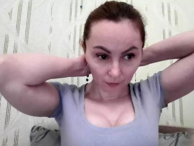 TessBertie from BongaCams