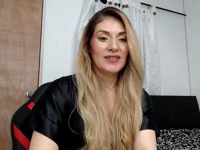 the-skinny from BongaCams is Freechat