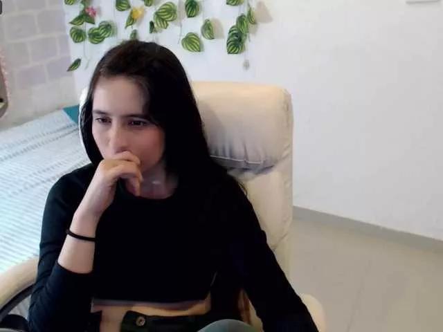 Explore our live girls sluts from our Custom and Multi clubs and checkout exclusive access to highly interactive content, such as shape, hair, titties, pussy type and many more.